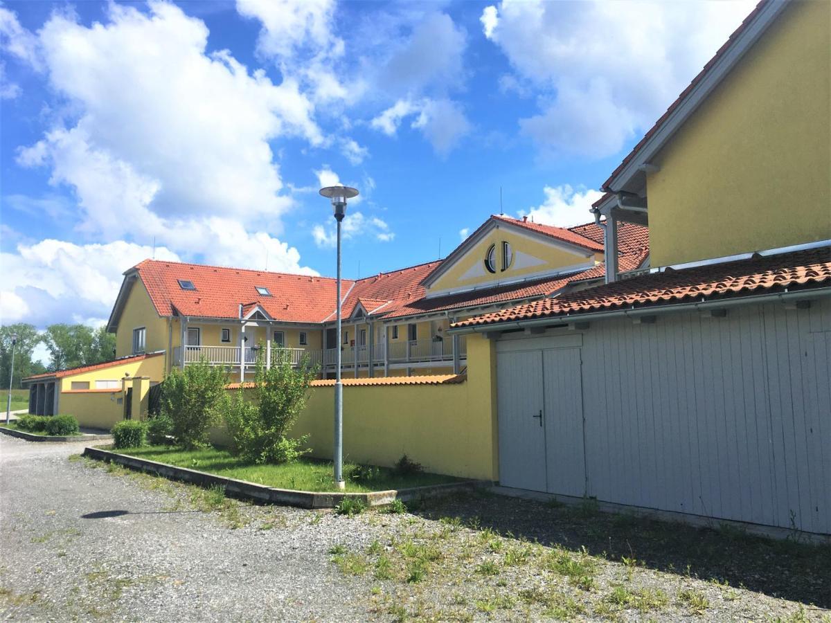 Lipno - Seepark Residence Horni Plana Exterior photo